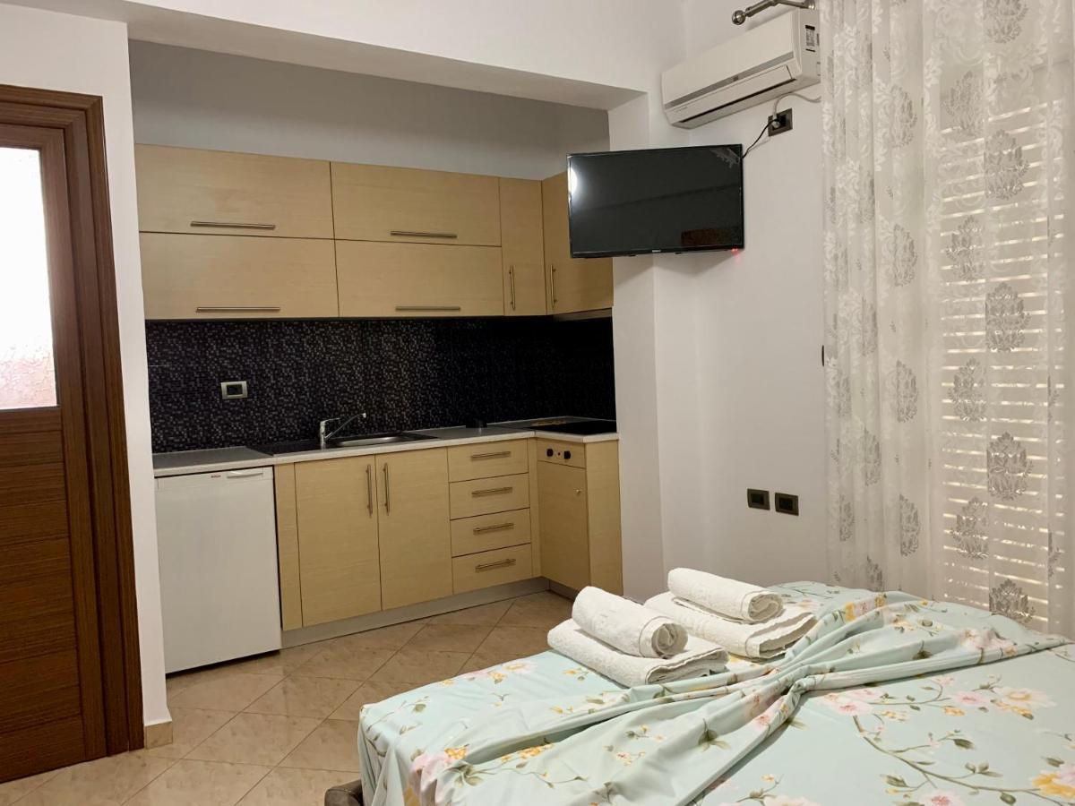 Maxus Apts Appartement Sarandë Buitenkant foto